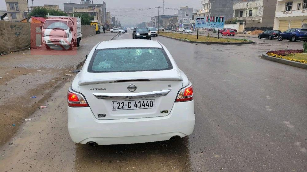 نيسان ألتيما